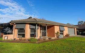 Relaxing 3Bd In Tranquil Setting